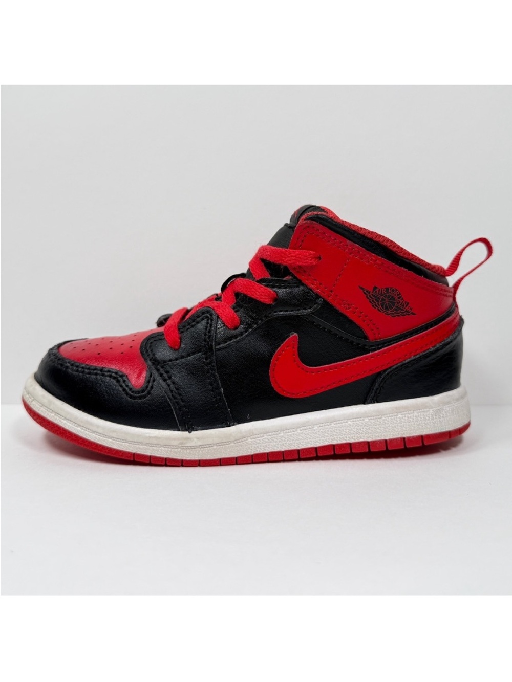 NIKE | Jordan 1 Mid Alternate Bred 2022 DQ8425-060  Retro Classic School Summer